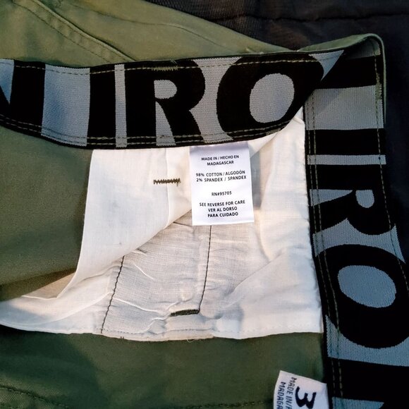 Iron Stretch Fabric Mens Two back pockets Shorts Size 30 Green Cotton & Spandex - Picture 5 of 7